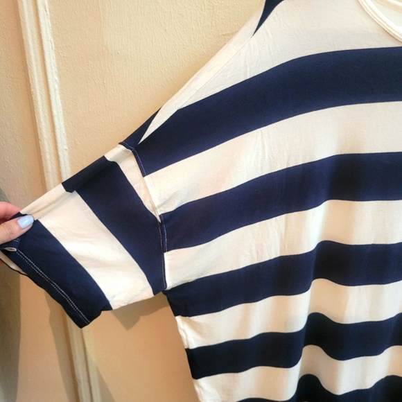 Old Navy Nautical Top Navy and White EUC large - Picture 2 of 8
